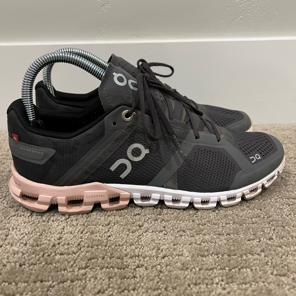 On Cloud Cloudflow Women's Running Shoes Size 7.5 Rock Rose Gray Pink Sneakers